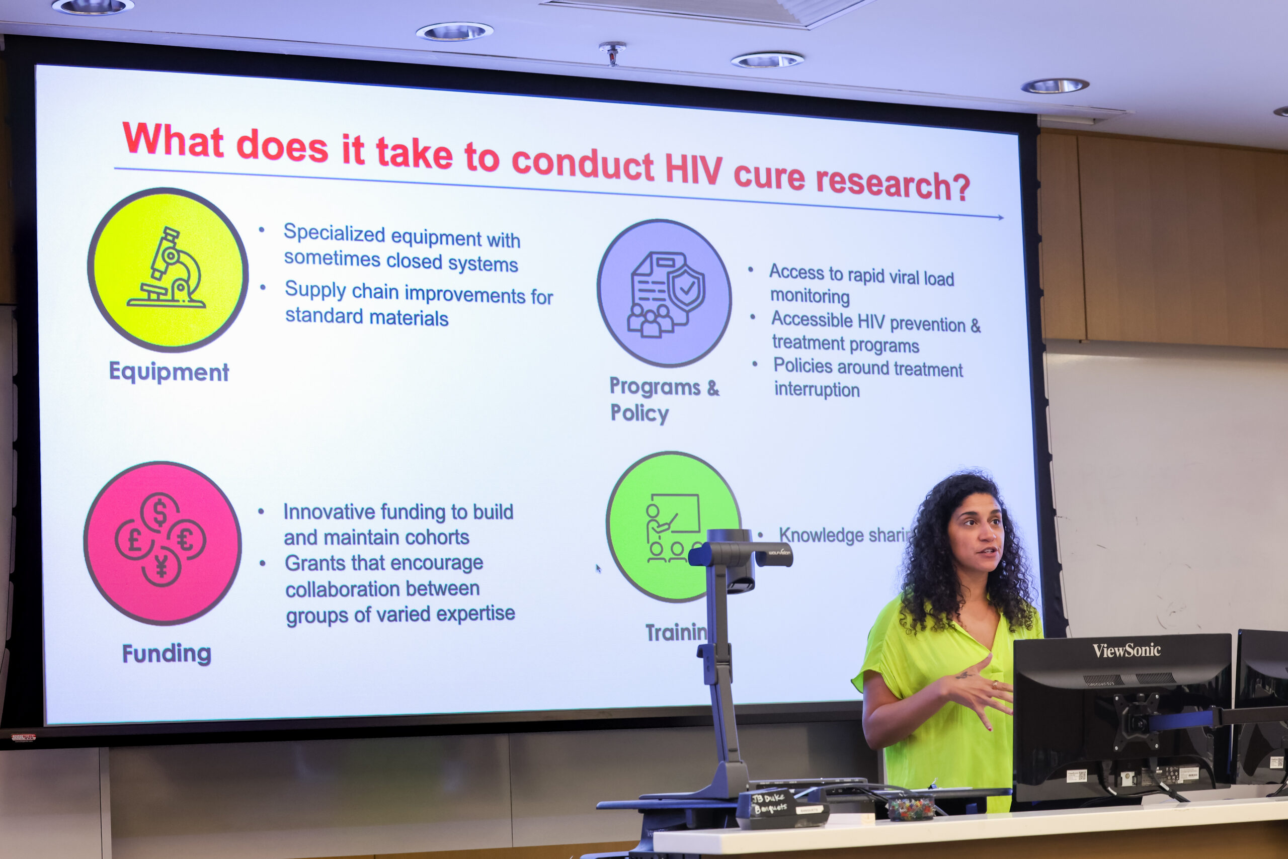Jessica Salzwedel making a presentation
